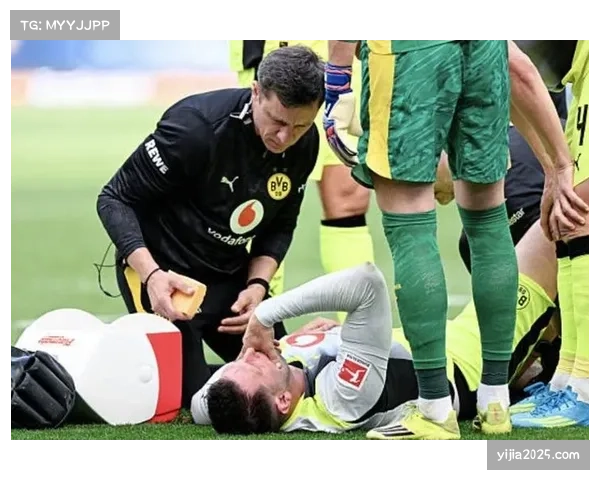 聚勒受伤倒地掩面，多特生涯或已提前结束